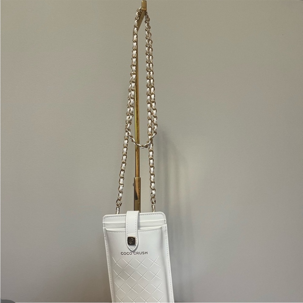 Coco Crush White Quilted Phone Case with Structured Design NIB. Vegan leather - Picture 2 of 7